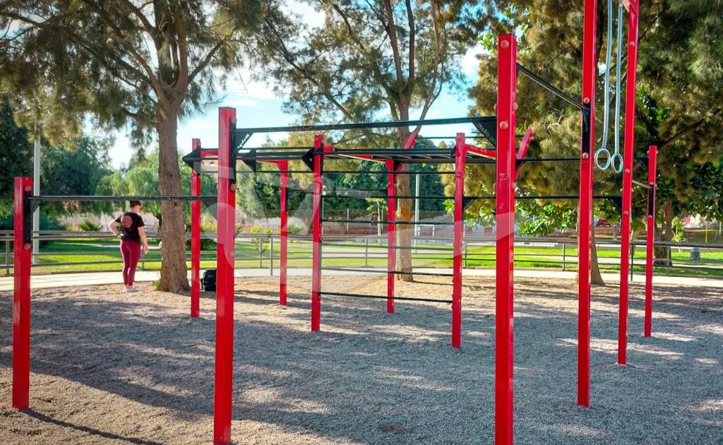 Barras, Parque de los Pueblos — an outdoor calisthenics spot in Spain