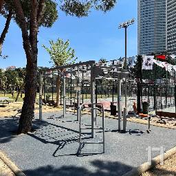 Calisthenics spot Outdoor Fitness Özgürlük Parki