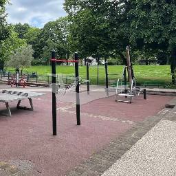Calisthenics spot Outdoor Gym Square de la Gare de Charonne