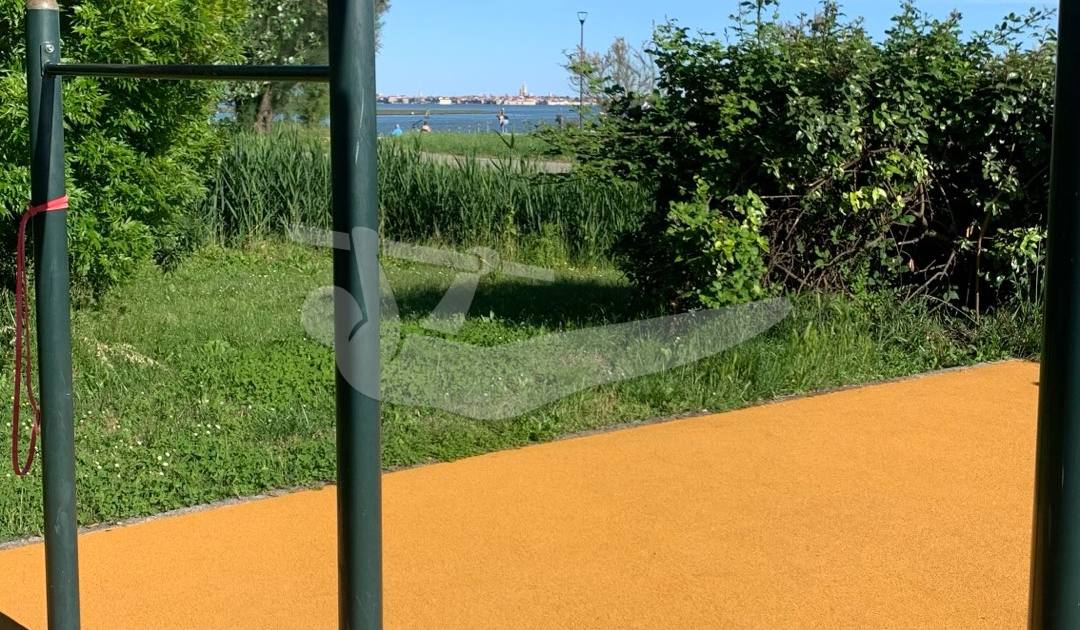 Venice - Calisthenics Equipment - Parco San Giuliano — an outdoor calisthenics spot in Venice
