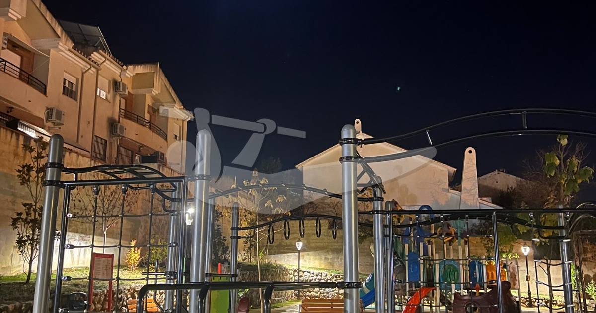 Parque de Los Llanos, Barrio — outdoor calisthenics spot in Granada