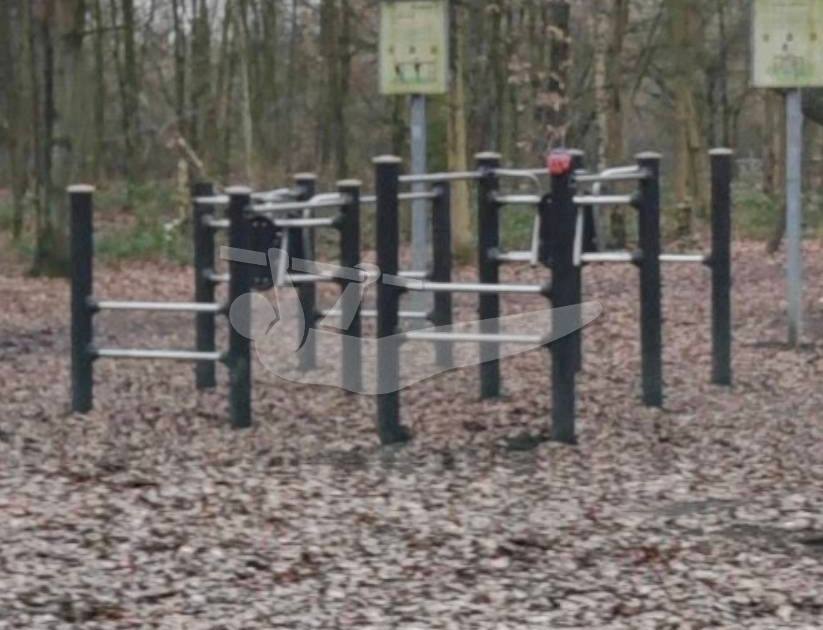 Outdoor Gym Fort V Edegem — an outdoor calisthenics spot in Belgium