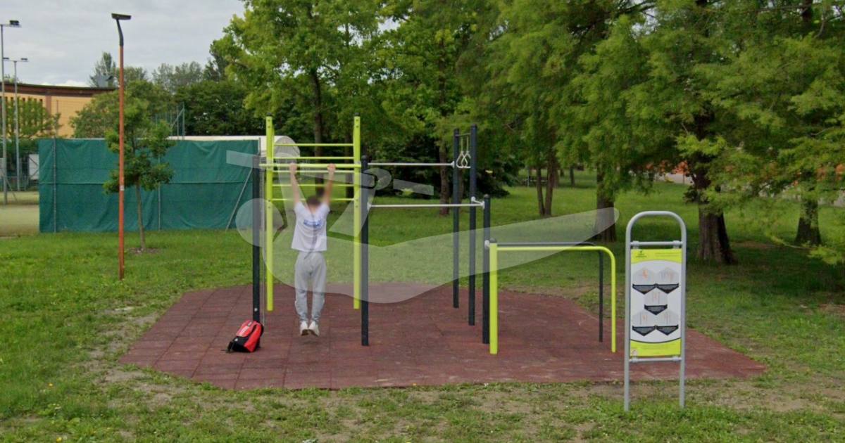 Exercise equipment Crevalcore — outdoor calisthenics spot in Bologna