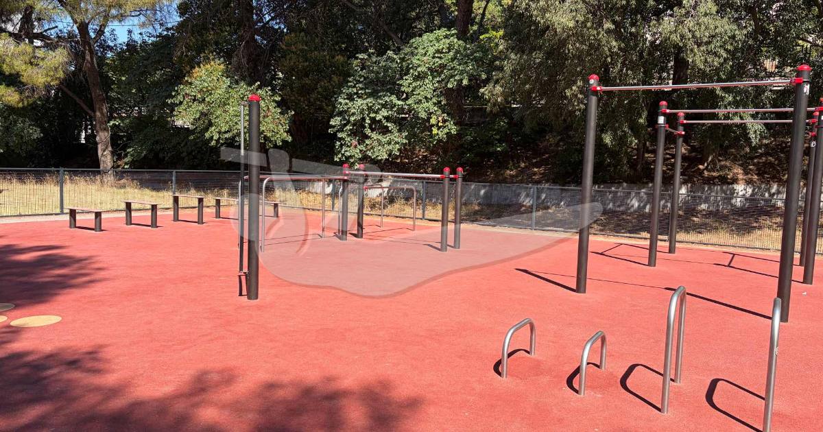 Outdoor Fitness Nîmes — an outdoor calisthenics spot in Gard