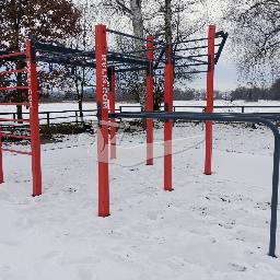Calisthenics spot Hrazdy u řeky v Přešticích