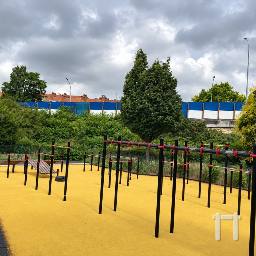 Calisthenics spot Paris 18e Arrondissement - Street Workout Equipment - Centre Sportif Poissioniers