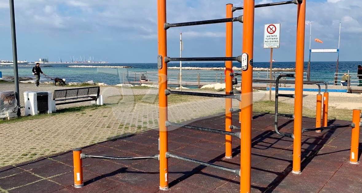 Parco Calisthenics Spiaggia Pane e Pomodoro — an outdoor calisthenics spot in Bari